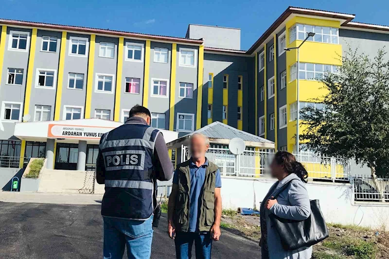 Ardahan’da Polis okul çevrelerinde göz açtırmıyor
