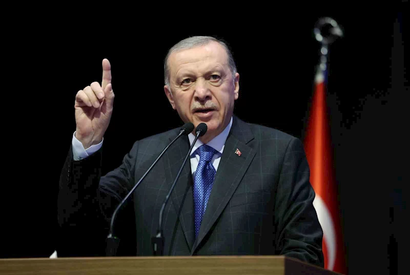 Cumhurbaşkanı Erdoğan: “Milletin çocuklarını hizmet diyerek himmet diyerek mankurtlaştıranların sonu tarihteki diğer insan kılıklı iblisler gibi onursuz bir ölüm olmuştur”
