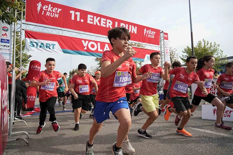 Bursalıların akın ettiği 11. Eker I Run, rekor katılımla gerçekleşti
