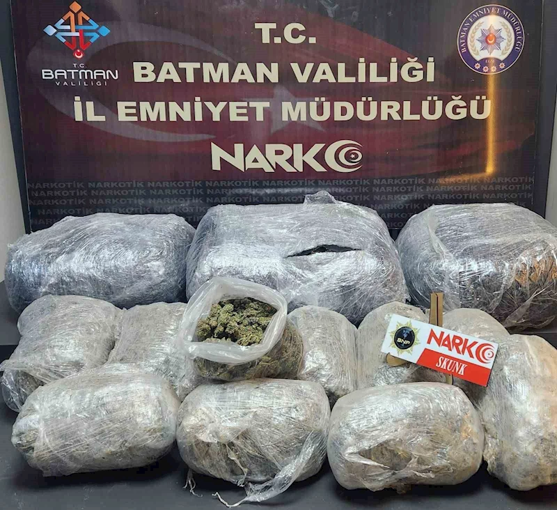 Batman’da bir otomobilde 27 kilo sentetik uyuşturucu ele geçirildi
