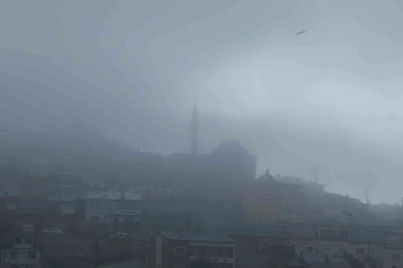 Bayburt’u sis kapladı
