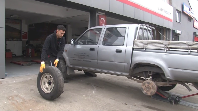 Kütahya’da lastikçilerde yoğunluk
