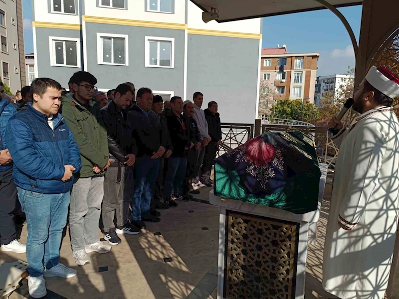 Pendik’te sevgilisi tarafından öldürülen kadın toprağa verildi
