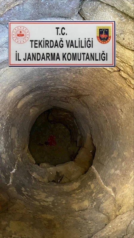 15 metrelik kuyuda yakalandılar
