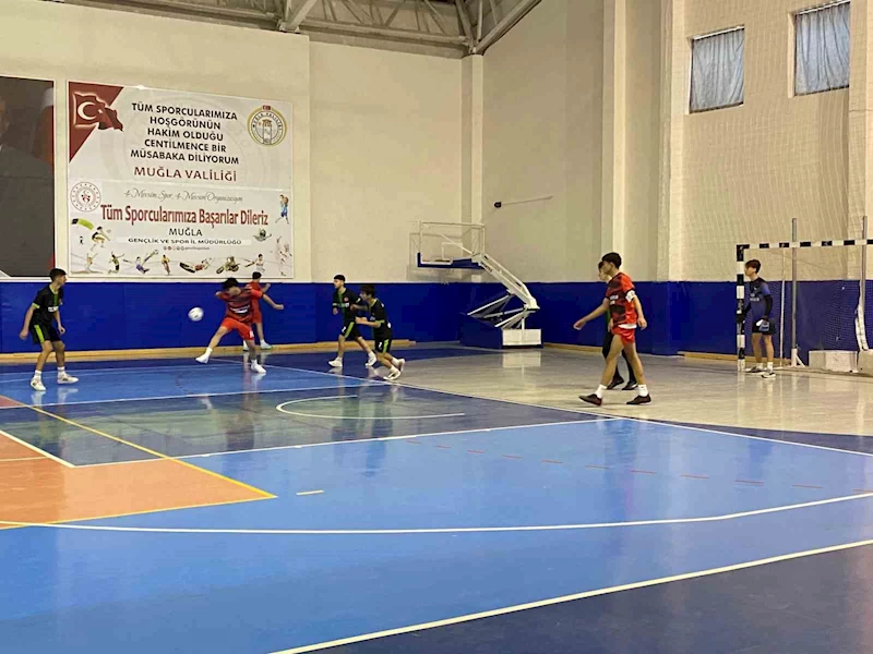 Okul sporları Futsal müsabakaları Yatağan’da başladı
