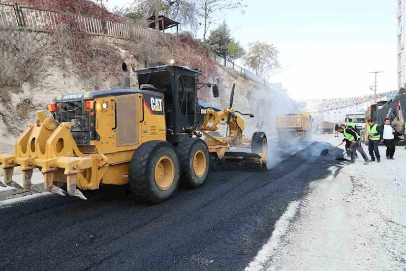 Mardin Büyükşehir Belediyesinden yol bakım ve onarım çalışmaları
