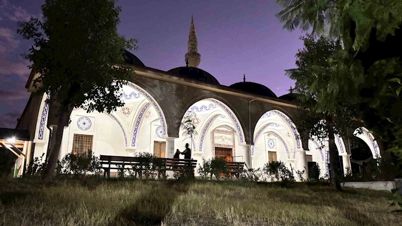 Cami imamı bıçaklanarak öldürüldü
