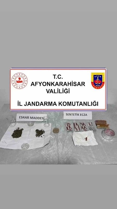 Jandarma uyuşturucu ile yakalanan 4 şüpheliyi gözaltına aldı
