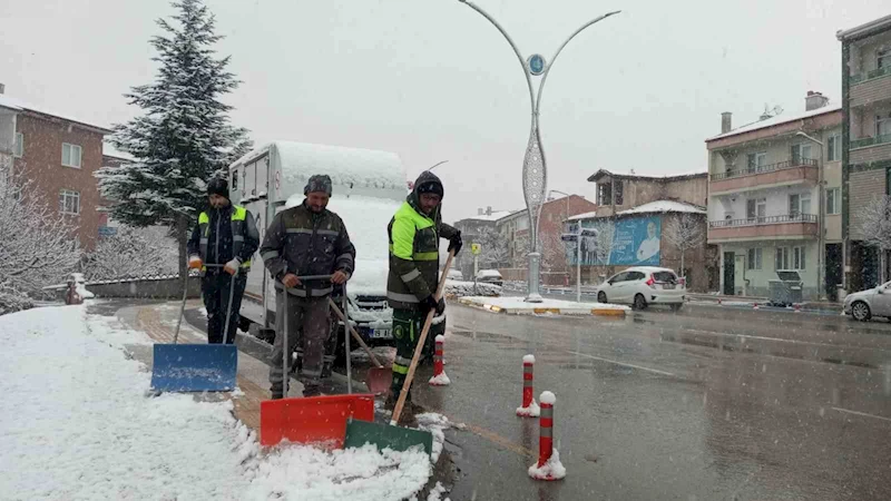 Çorum Belediyesi’nin ‘kar mesaisi’ takdir topladı
