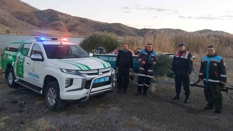 Kırıkkale’de gölete bırakılan 300 metrelik ağa el konuldu
