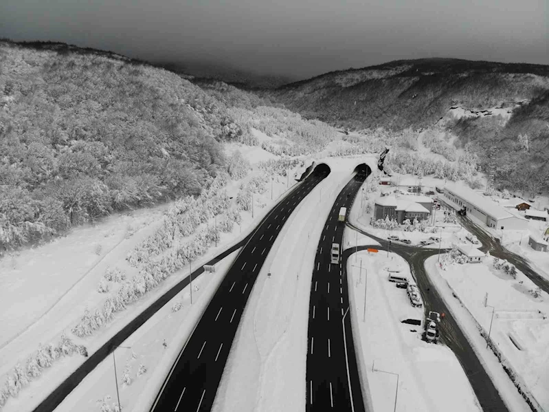 Otoyolun Bolu geçişinde kar temizlemesi yapılacak
