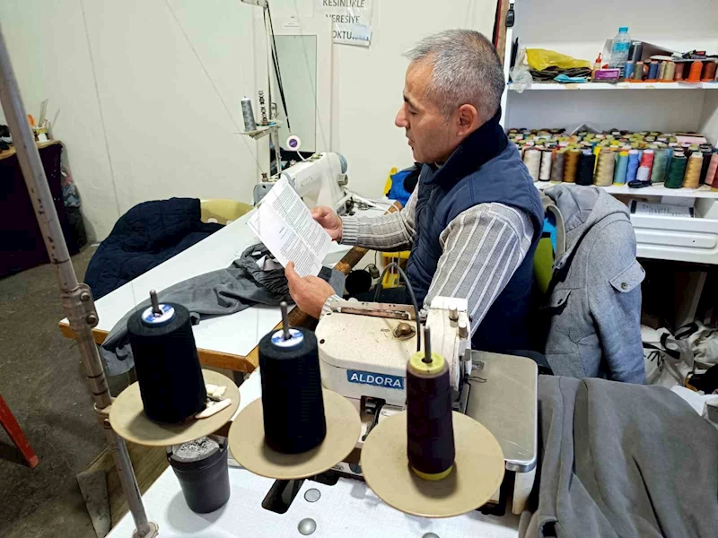 Bir ilçe okuma seferberliği başlattı: Her akşam 20 dakika hayat duruyor, herkes kitap okuyor
