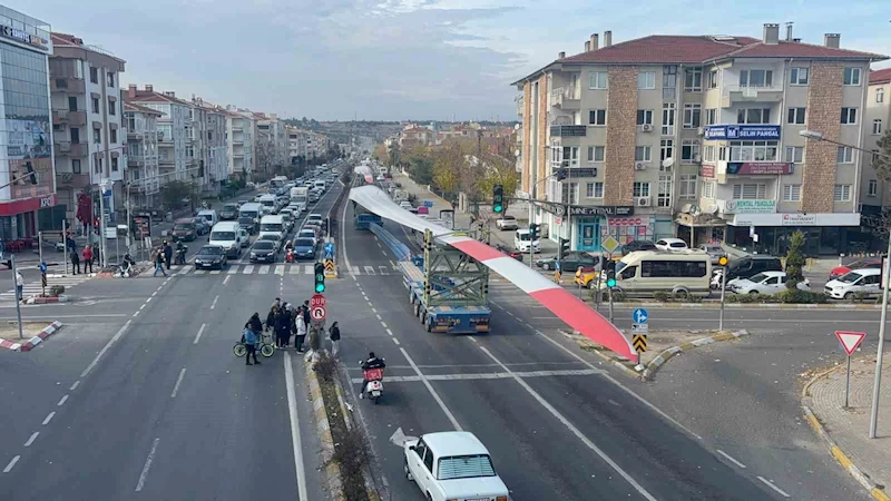 Lüleburgaz’da dev rüzgar gülü türbinleri böyle taşındı
