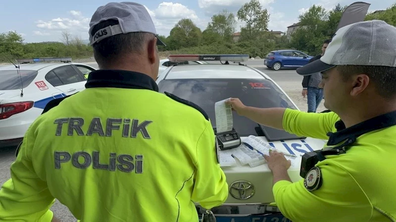 140 araç trafikten men edildi 35 sürücüye alkolden işlem yapıldı
