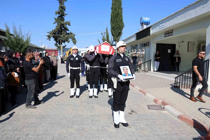 Mardin’de hayatını kaybeden Adanalı polis toprağa verildi
