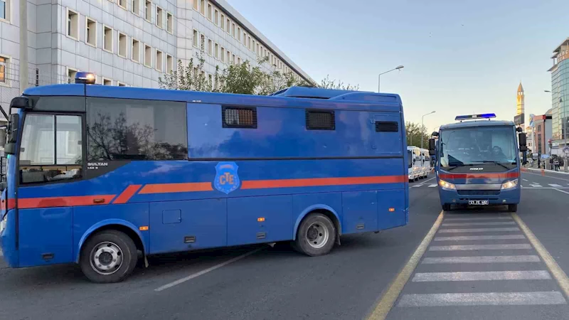 Narin Güran cinayetinde tutuklu 4 sanık adliyeye getirildi
