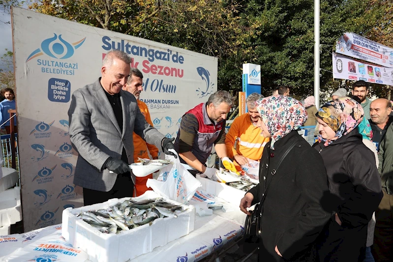 Sultangazi Belediyesi’nden ücretsiz balık dağıtımı
