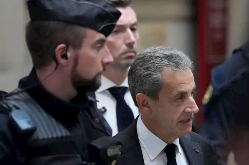 Eski Fransa Cumhurbaşkanı Sarkozy