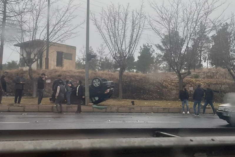 Şanlıurfa’da kayganlaşan yol kazaya sebep oldu