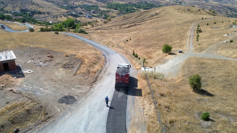 Tokluca ve Hisartepe’de Asfalt Çalışması