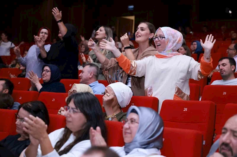 Bozkırın tezenesi Neşet Ertaş türkülerle anıldı
