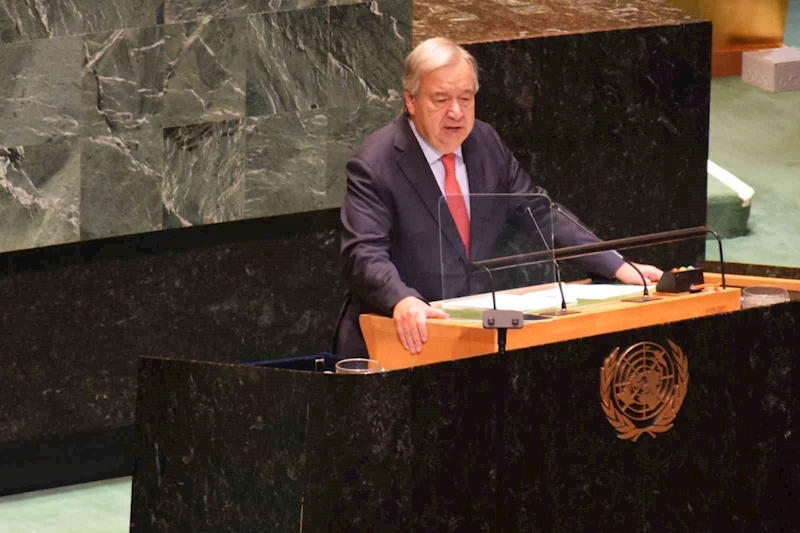 Guterres: “Lübnan uçurumun kenarındadır”
