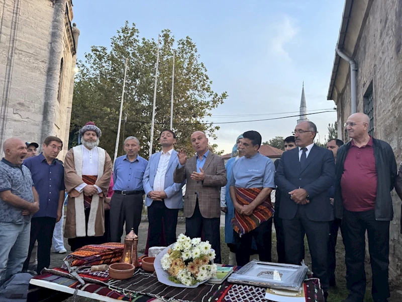 Gastronomide ‘Yılın Ahisi’ seçilen Şef Recep İncecik, şed kuşandı
