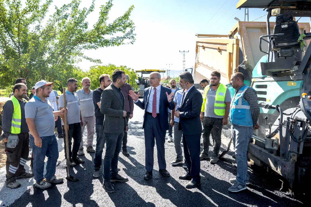 Başkan Er, Asfalt Çalışmalarını Yerinde İnceledi