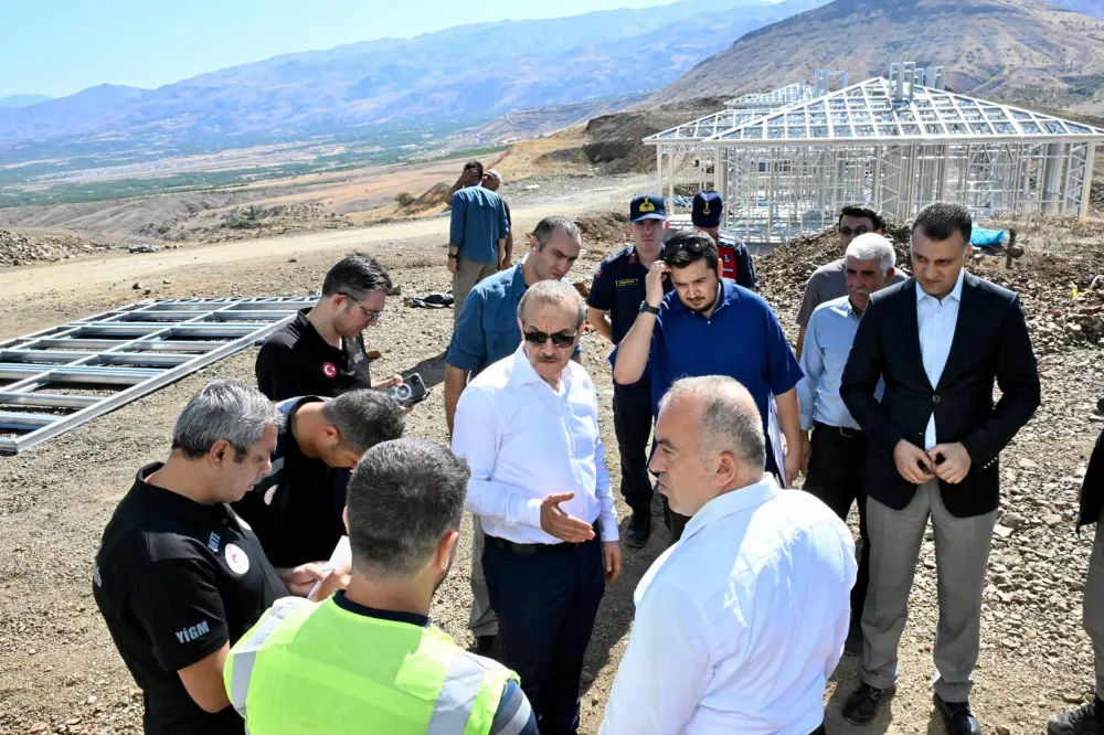 Vali Yavuz, Kale ve Battalgazi İlçelerinde Hafif Çelik Kırsal Konutlarını İnceledi