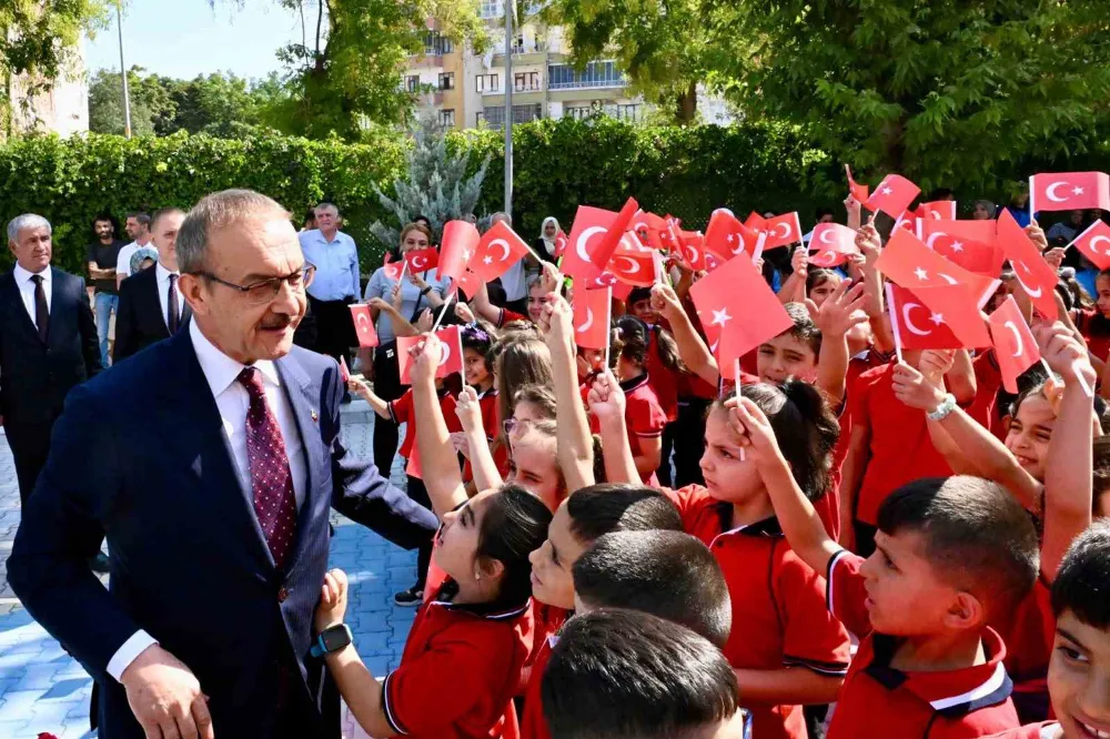 Malatya’da 159 Bin Öğrenci İçin İlk Zil Çaldı