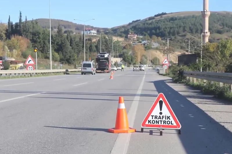 Trafik denetimlerinde 474 bin araç ve sürücüye işlem yapıldı