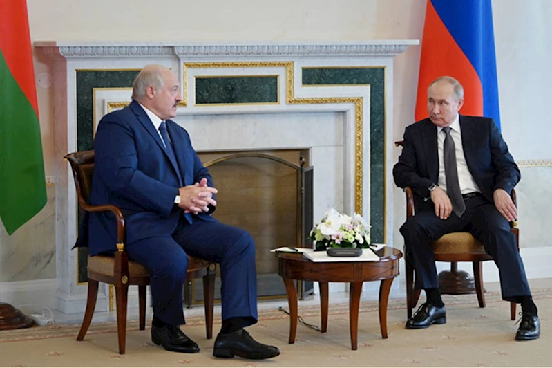 Putin, seçimi kazanan Belaruslu mevkidaşı Lukaşenko