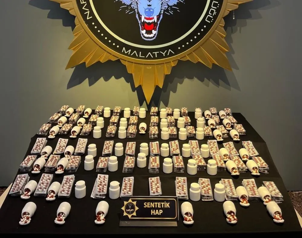 Malatya’da 7 Bin 881 Adet Uyuşturucu Hap Ele Geçirildi, 2 Kişi Tutuklandı