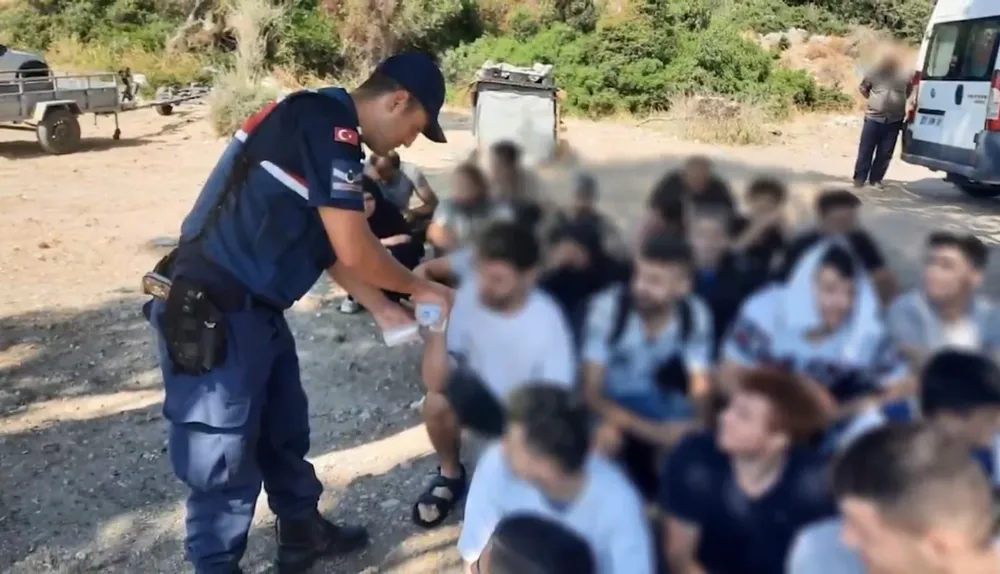 Jandarmadan Düzensiz Göçe Darbe: 69 Organizatör Yakalandı