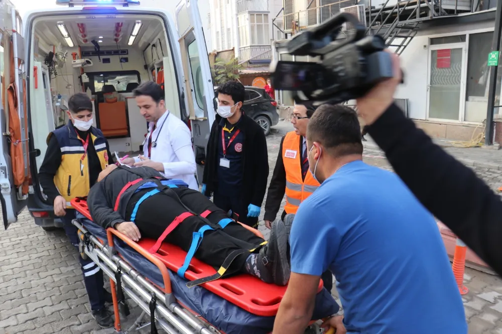 Malatya Gözde Hastanesi’nde Gerçeğini Aratmayan Yangın Tatbikatı