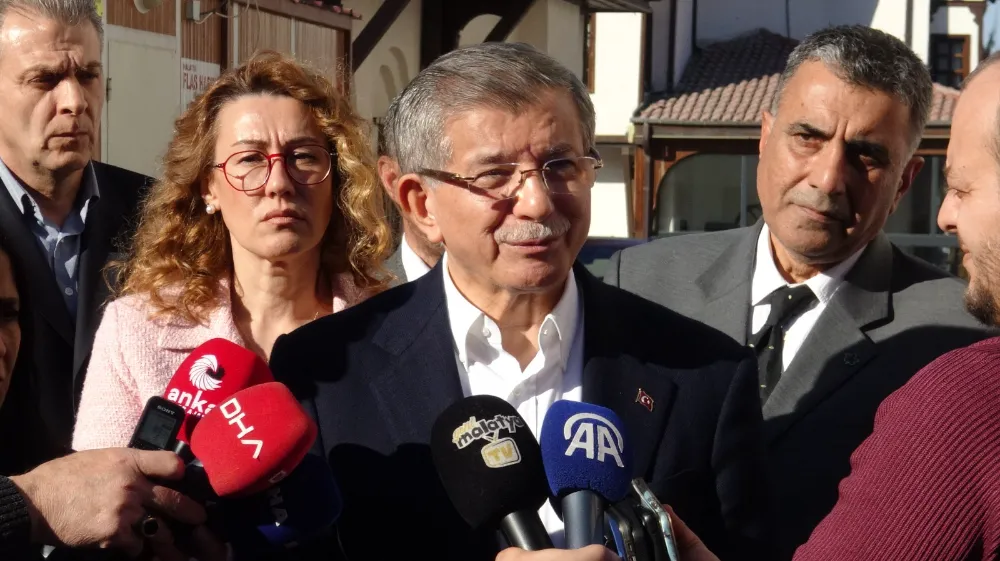 Davutoğlu 