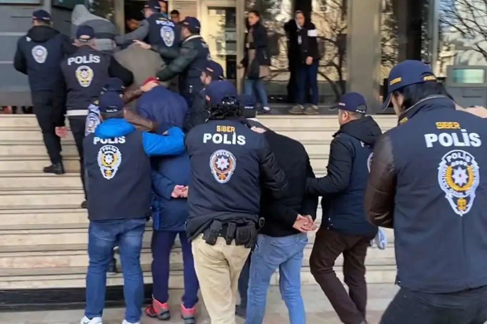 Siber Suçlara Yönelik 25 İlde Operasyon: 76 Gözaltı