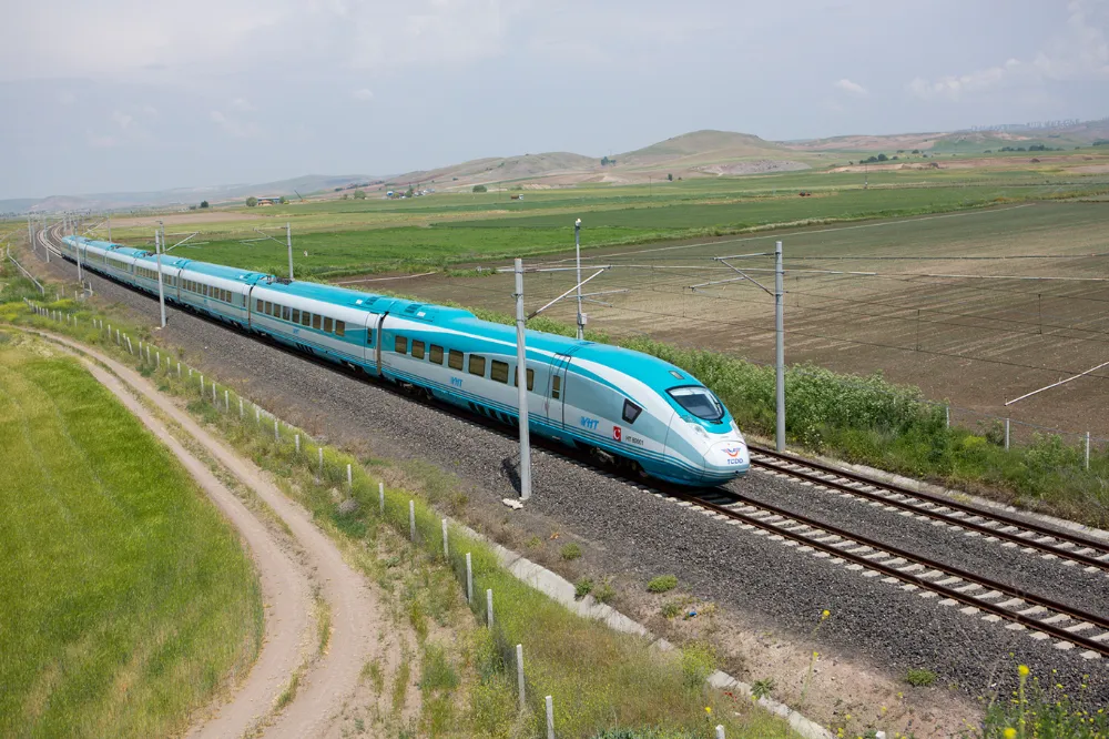 İki İl Arasındaki 14 Saatlik Yol 3,5 Saate İnecek