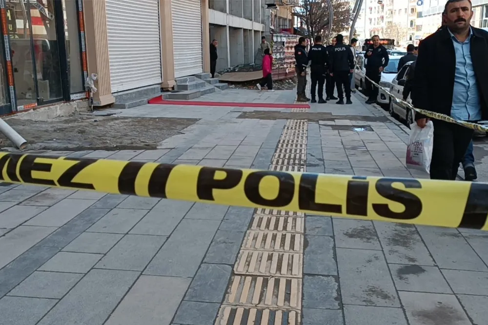 Van’da Silahlı Kavga: Bir Ölü, 3 Yaralı