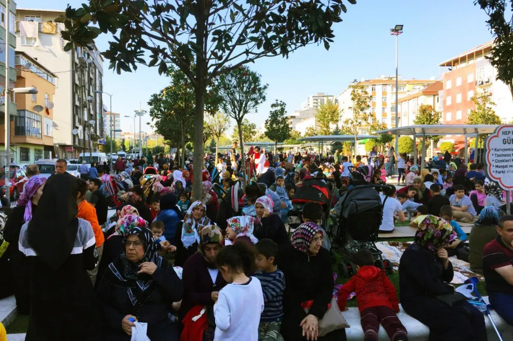 İstanbul Peş Peşe Meydana Gelen Depremlerle Sallanıyor