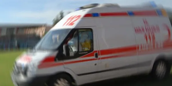 İki Araç Çarpıştı: Biri Bebek 2 Kişi Yaralandı
