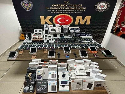 Kaçakçılık Operasyonunda Çok Sayıda Telefon Ve Elektronik Eşya Ele Geçirildi