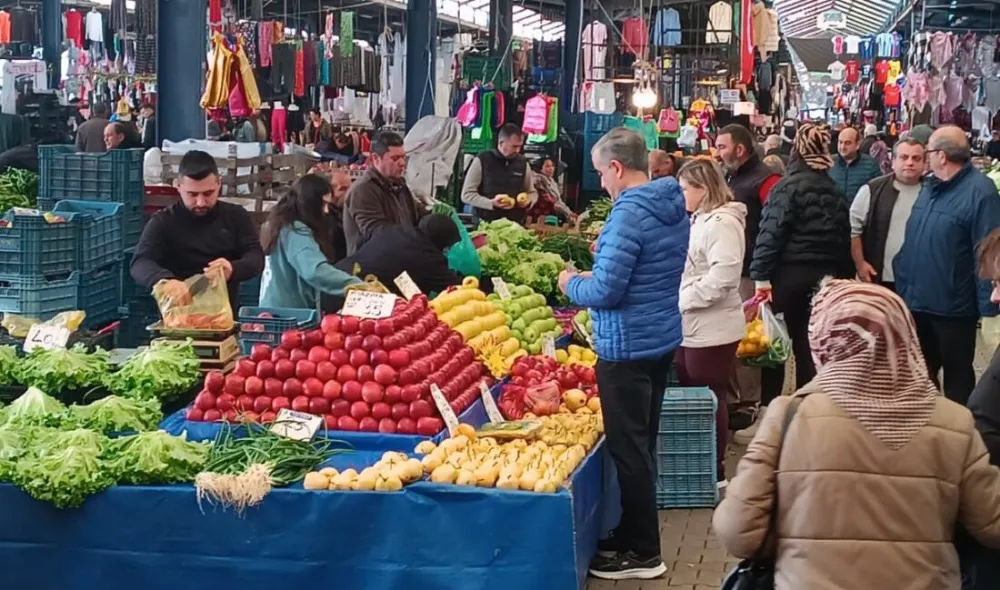 Düşen Sebze Fiyatları, Pazarcı Esnafını Ve Vatandaşları Mutlu Etti
