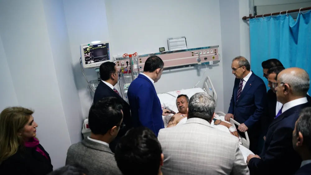 Bakan Kurum, AK Parti Malatya İl Başkanını Hastanede Ziyaret Etti