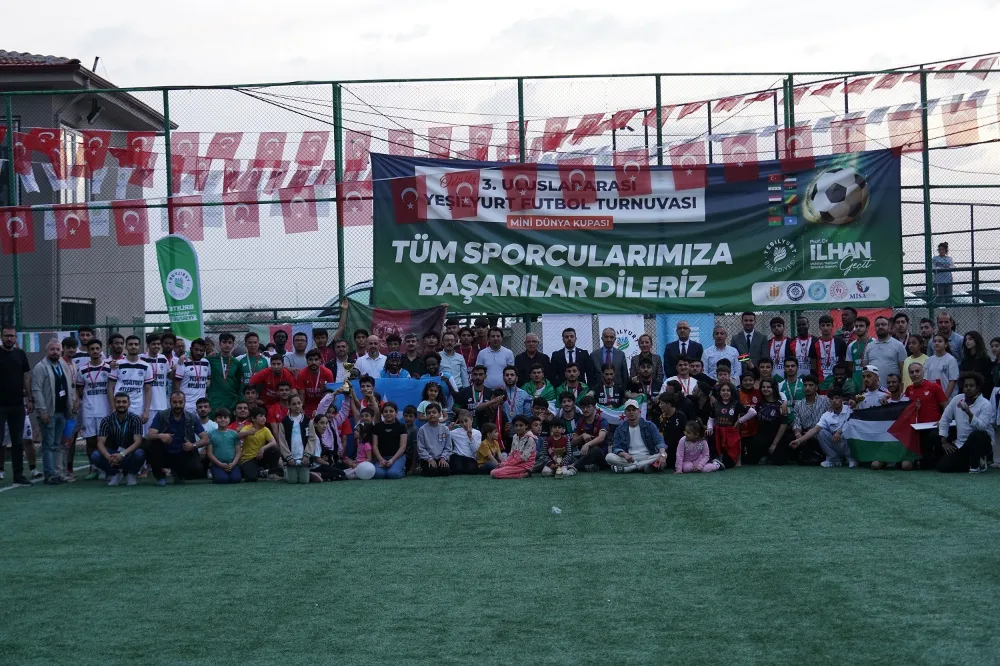 Ödüllü 3.Uluslararası Yeşilyurt Futbol Turnuvası Sona Erdi