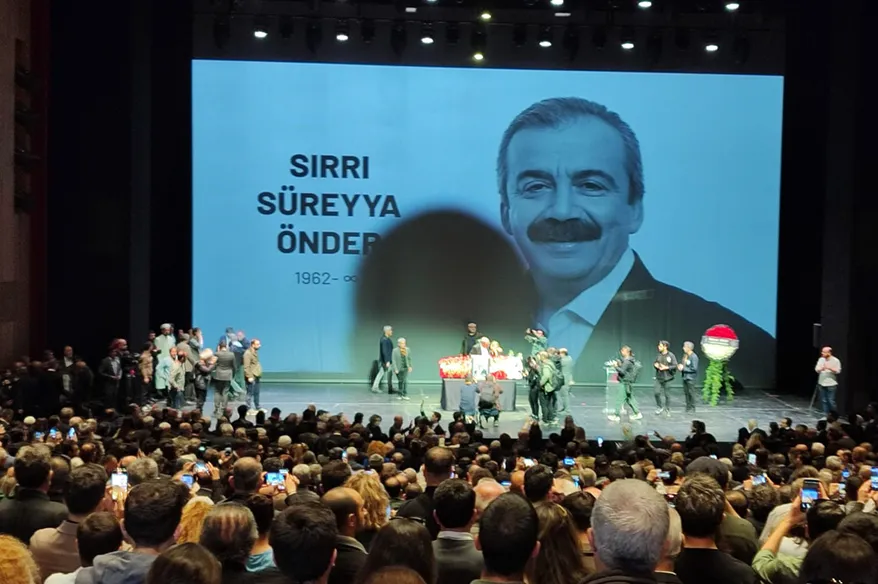 Sırrı Süreyya Önder İçin İlk Tören AKM’de Düzenleniyor