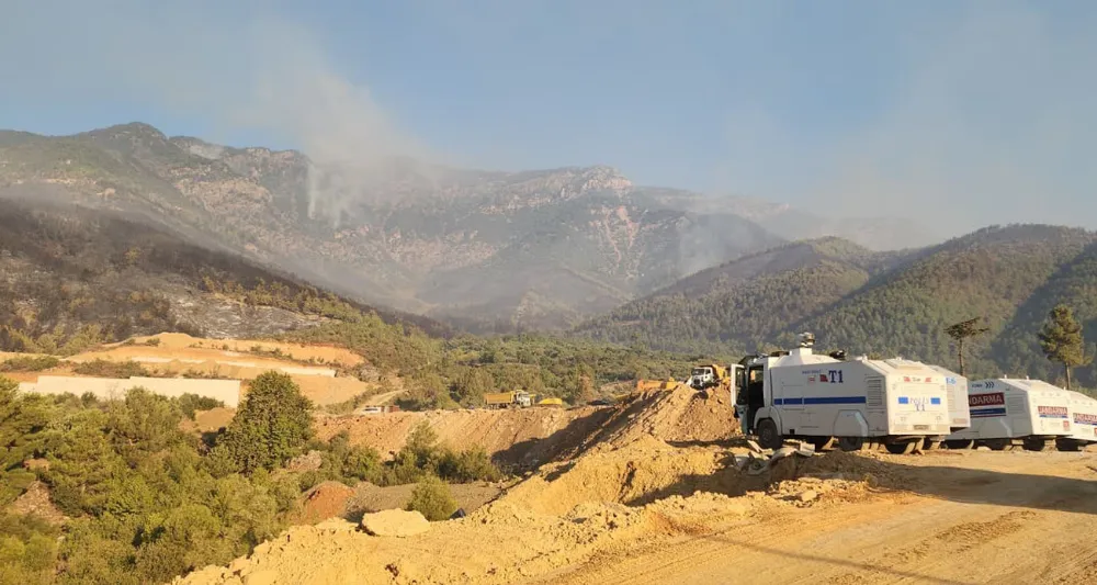 Hatay’da Orman Yangını Sürüyor